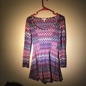 Colorful zigzag Delia’s dress